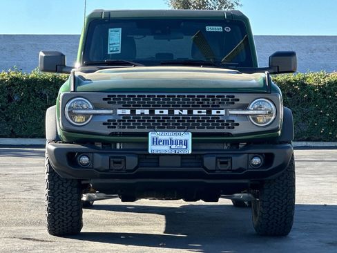 New 2025 Ford Bronco Badlands image 9