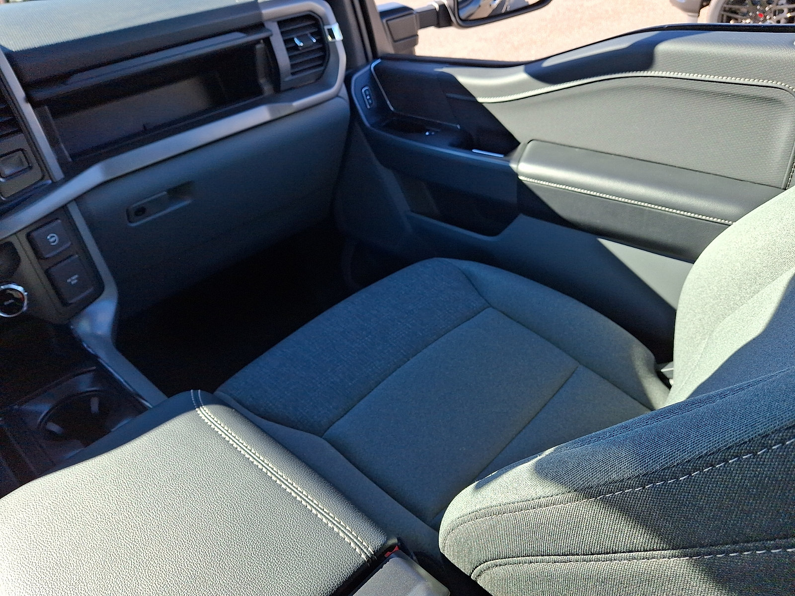 Used 2024 Ford F150 XLT w/ Equipment Group 302A MID AWD/4WD image 15