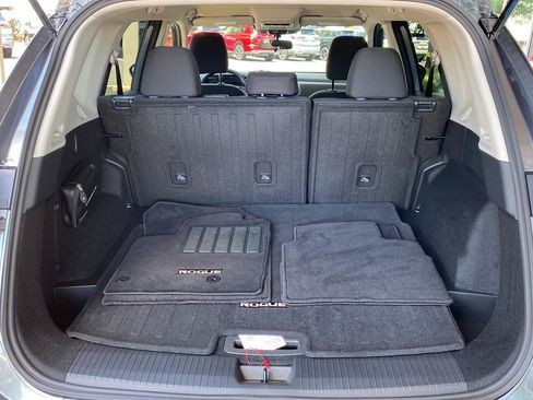 Certified 2025 Nissan Rogue S FWD image 8
