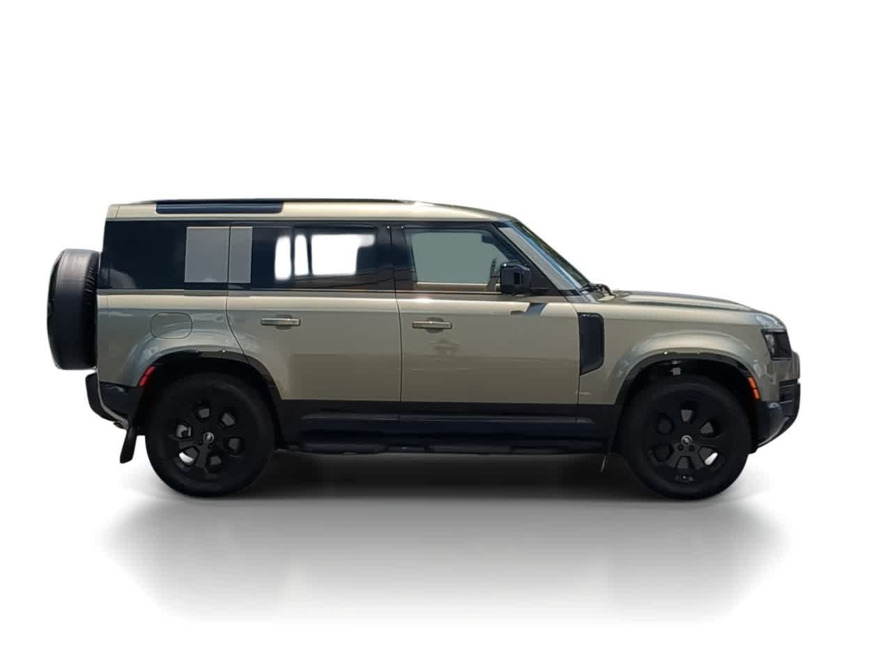 Used 2025 Land Rover Defender 110 X-Dynamic SE AWD/4WD image 9