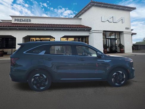 New 2026 Kia Sorento EX AWD/4WD image 9