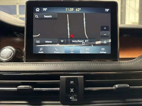 Used 2022 Lincoln Corsair Reserve w/ Equipment Group 201A image 10