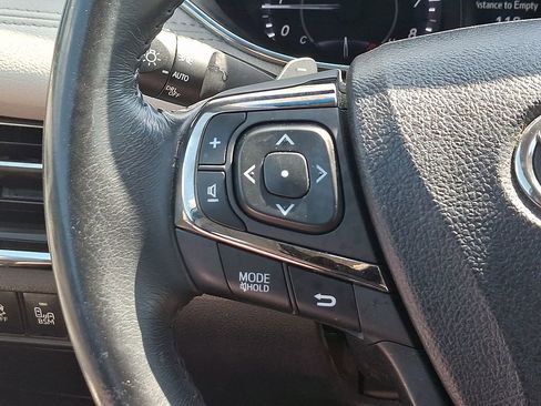 Used 2016 Toyota Avalon XLE Premium FWD image 22