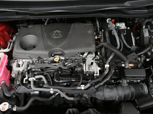 Used 2021 Toyota Sienna LE FWD image 33