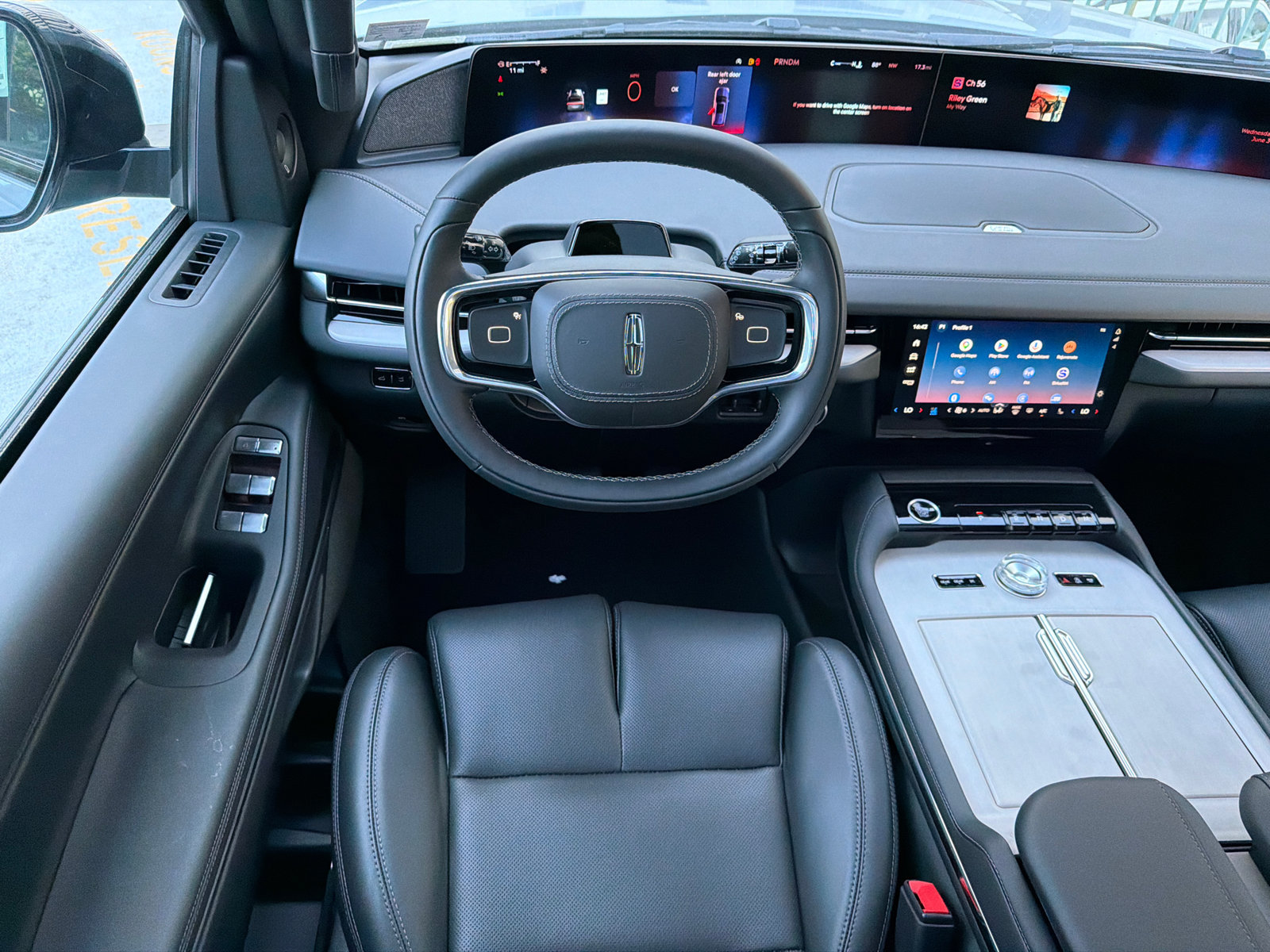 New 2026 Lincoln Navigator L Reserve AWD/4WD image 23
