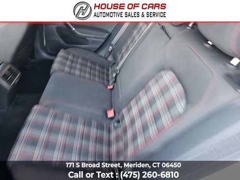 Used 2018 Volkswagen GTI SE image 42