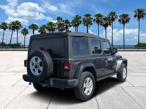 Used 2020 Jeep Wrangler Unlimited Sport S AWD/4WD image 4