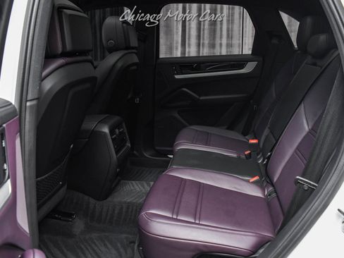 Used 2025 Porsche Cayenne image 26