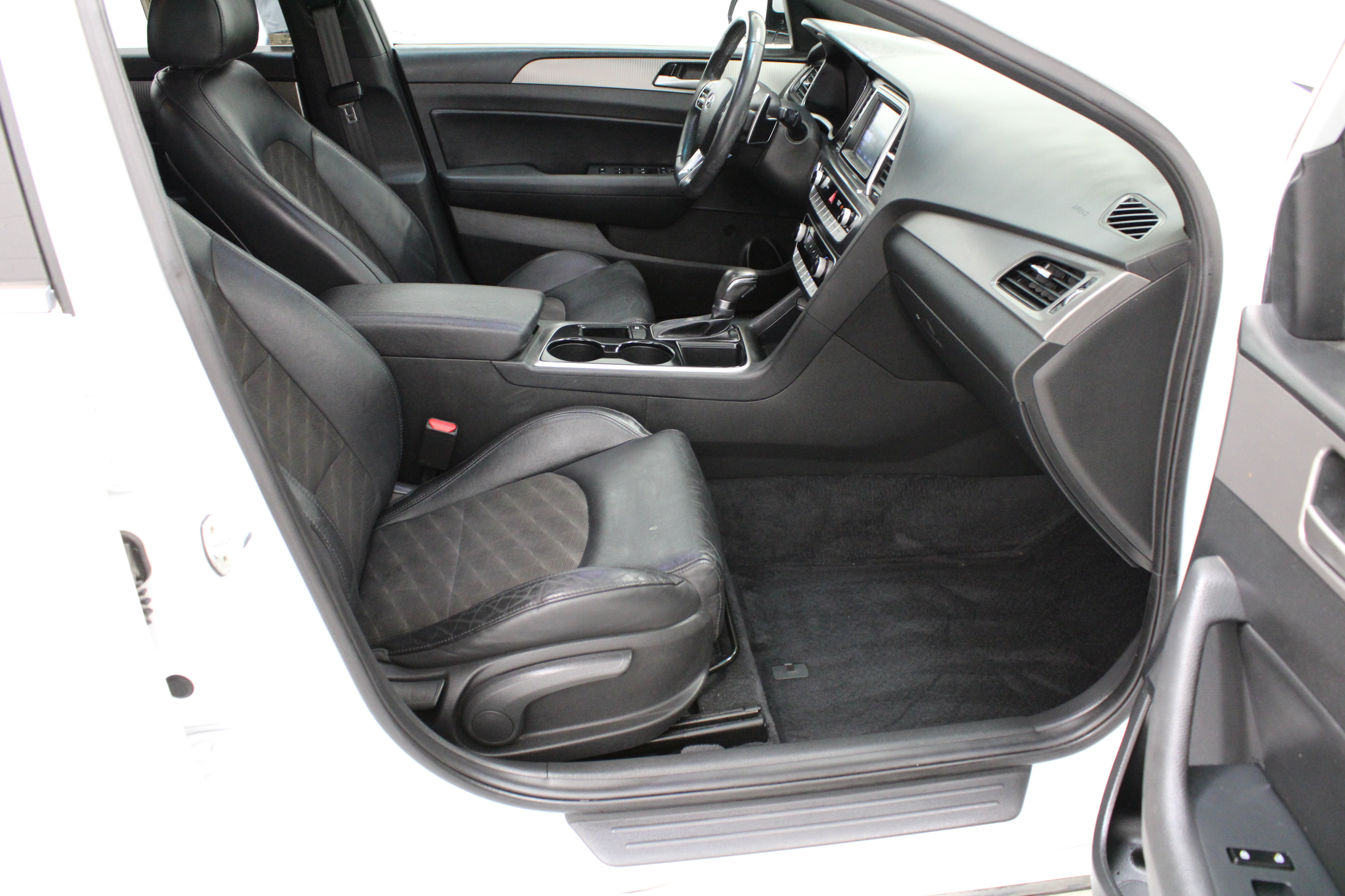 Used 2018 Hyundai Sonata Sport FWD image 38