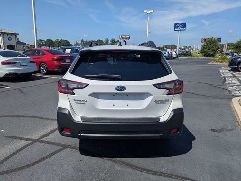 Certified 2025 Subaru Outback Premium AWD/4WD image 6