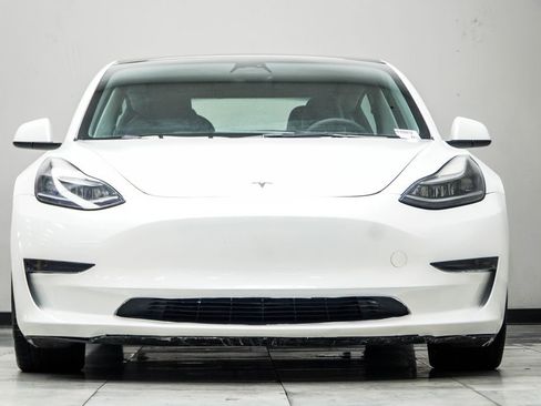 Used 2023 Tesla Model 3 Standard Range RWD image 8