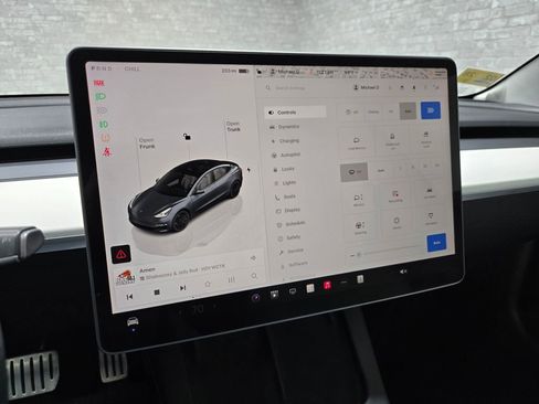 Used 2023 Tesla Model 3 Performance image 18