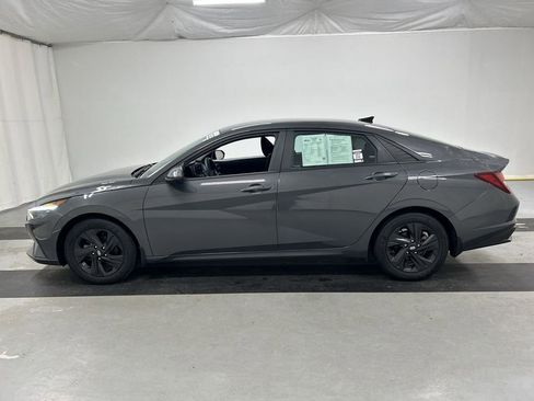 Used 2023 Hyundai Elantra SEL image 6