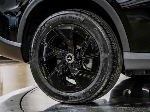Used 2024 Mercedes-Benz GLC 300 4MATIC image 55