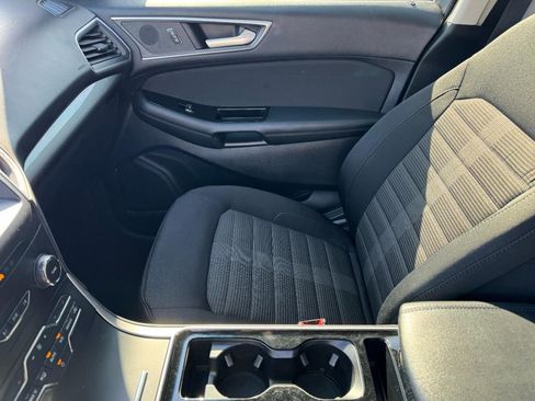 Used 2019 Ford Edge SEL image 13