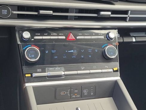 New 2027 Hyundai Santa Fe SEL FWD image 13
