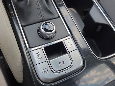 Used 2020 Kia Telluride EX FWD image 25