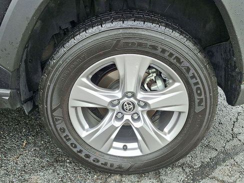 Certified 2025 Toyota RAV4 XLE AWD/4WD image 5