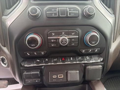 Used 2020 Chevrolet Silverado 1500 LTZ w/ LTZ Plus Package AWD/4WD image 11