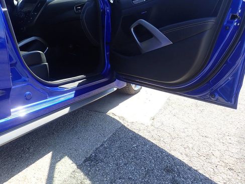 Used 2013 Hyundai Veloster Turbo FWD image 21