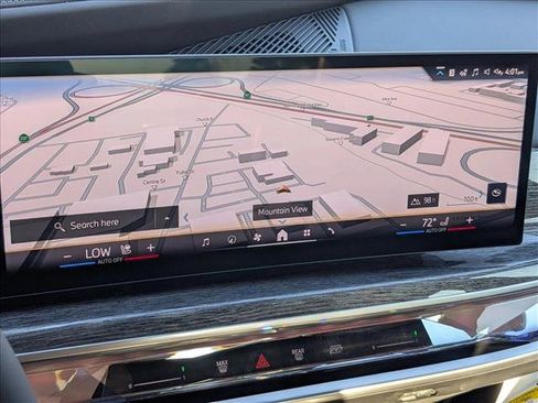 New 2026 BMW 750e xDrive image 14