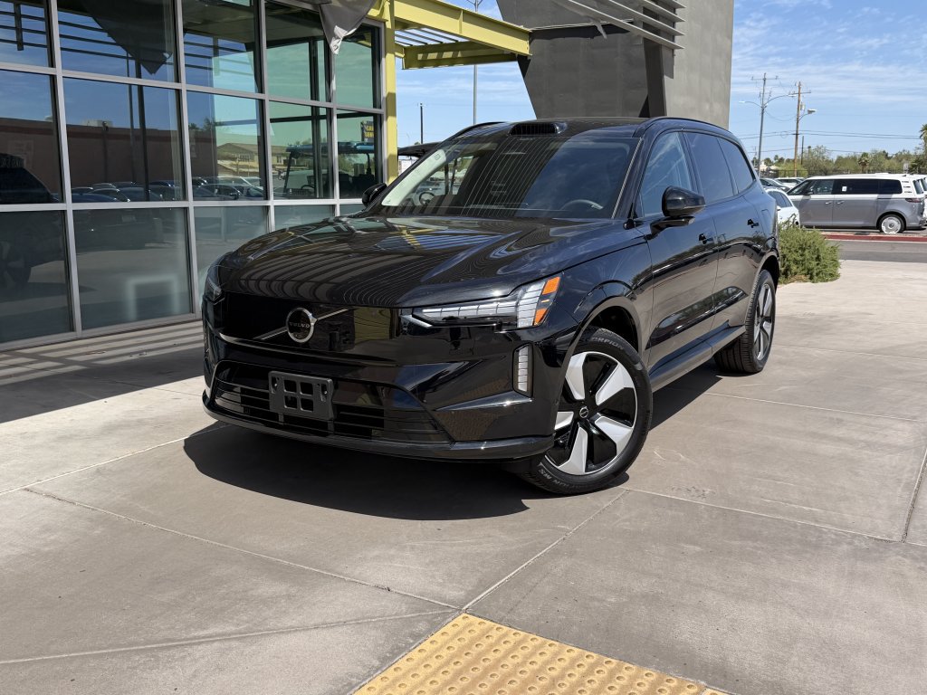 Used 2025 Volvo EX90 Plus AWD/4WD image 2