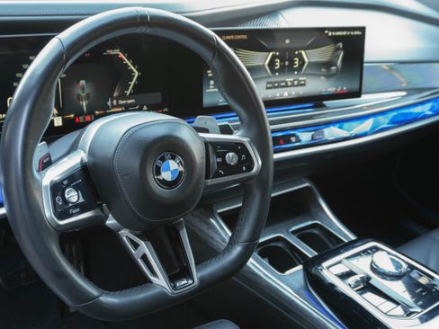 Certified 2023 BMW 740i image 10