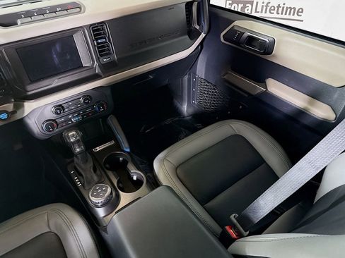 Used 2022 Ford Bronco Wildtrak AWD/4WD image 26