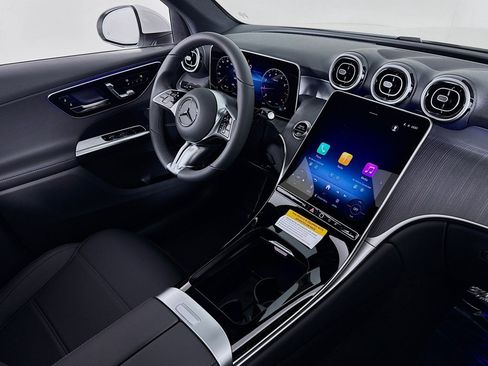 New 2026 Mercedes-Benz GLC 300 image 15