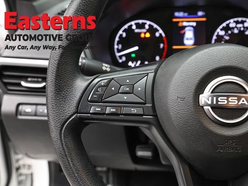 Used 2024 Nissan Altima 2.5 S FWD image 14
