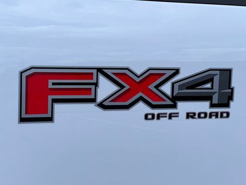 New 2026 Ford F250 XL w/ FX4 Off-Road Package AWD/4WD image 2