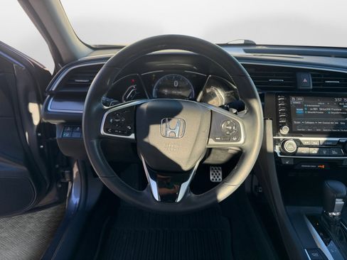 Used 2019 Honda Civic Touring image 12