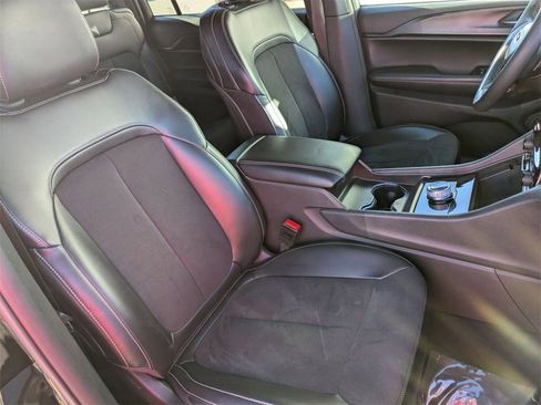 Used 2024 Jeep Grand Cherokee L Laredo image 28