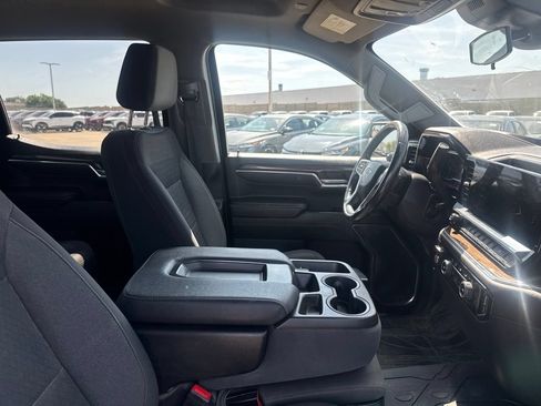 Used 2023 Chevrolet Silverado 1500 LT AWD/4WD image 27