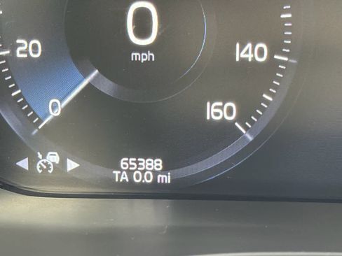 Used 2021 Volvo XC60 T5 Momentum AWD/4WD image 39