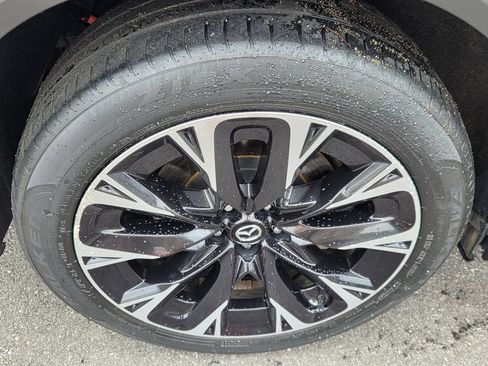 Used 2024 MAZDA CX-90 Plug-In Hybrid w/ Premium Plus AWD/4WD image 9