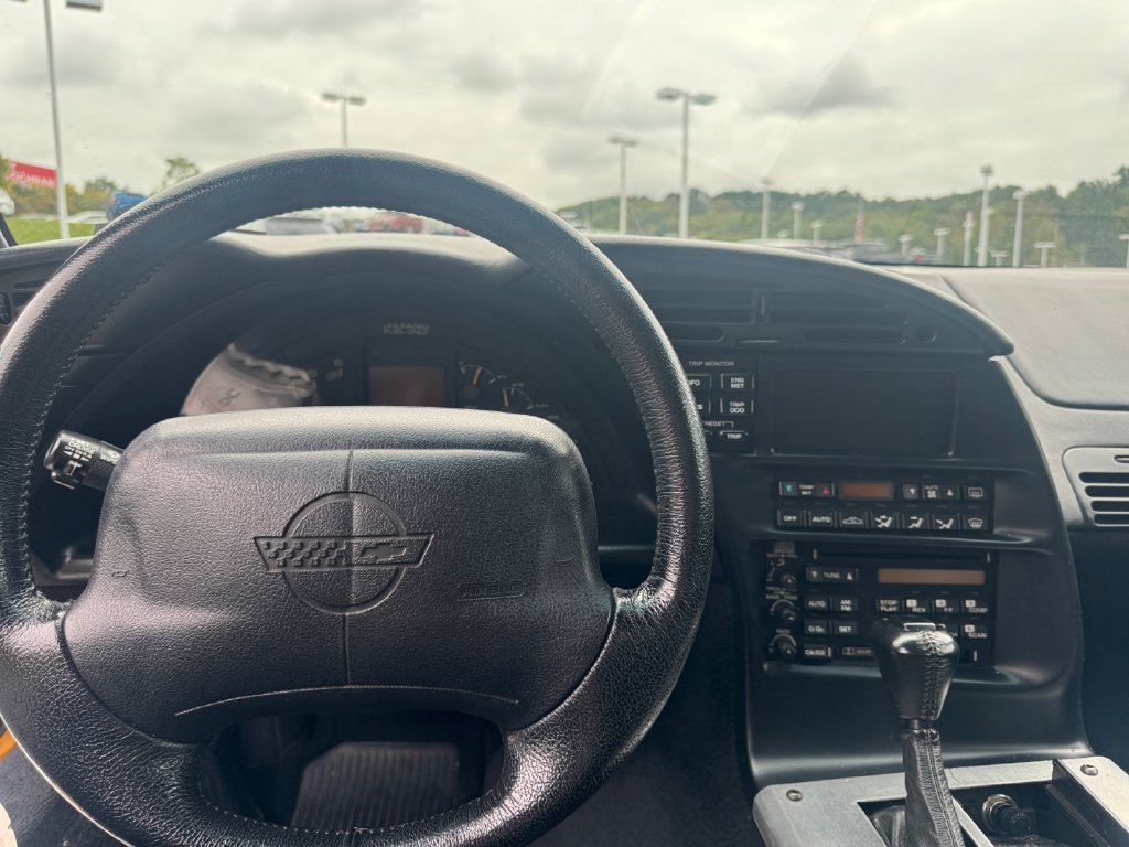 Used 1995 Chevrolet Corvette Convertible RWD image 15