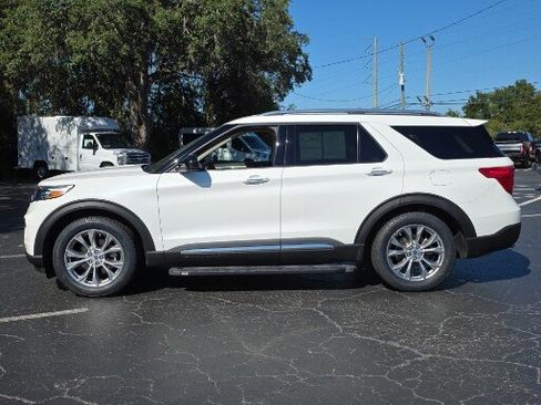 Used 2022 Ford Explorer Limited image 9