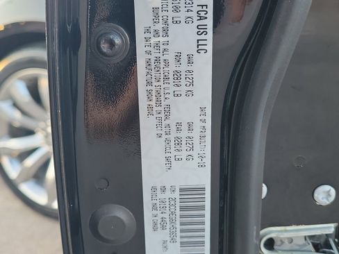 Used 2019 Chrysler 300 Limited image 32