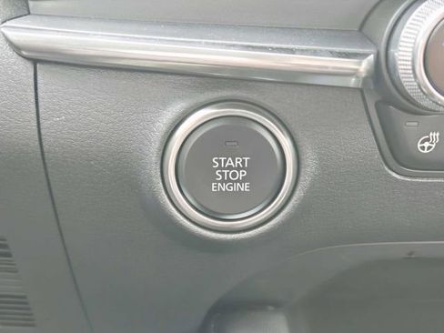 Certified 2025 MAZDA MAZDA3 Hatchback w/Premium Plus Pkg image 29