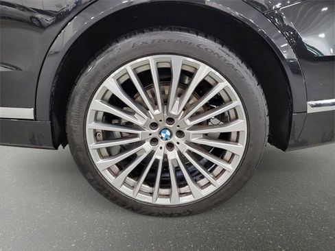 Certified 2023 BMW X7 xDrive40i w/ Executive Package image 31