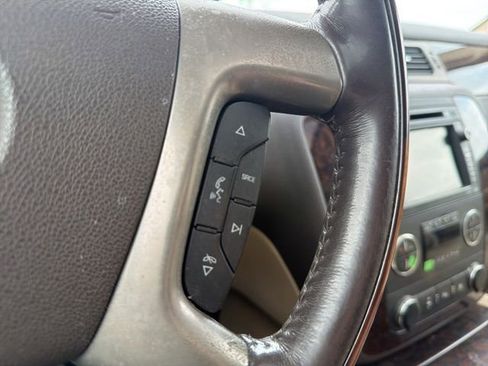 Used 2009 GMC Yukon XL Denali image 38