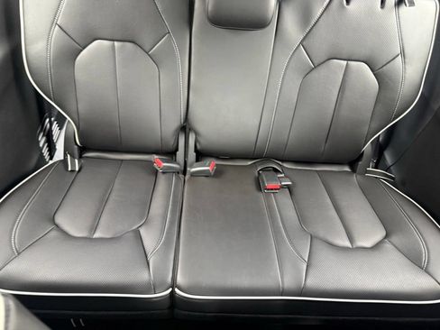 New 2027 Chrysler Pacifica Limited w/ S Appearance Package AWD/4WD image 39