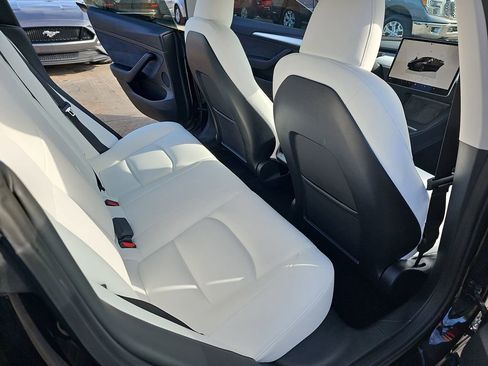 Used 2023 Tesla Model 3 Standard Range image 14