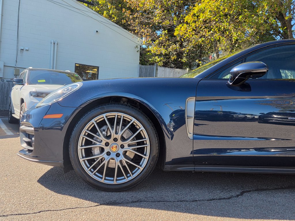 Used 2022 Porsche Panamera 4 Platinum Edition w/ Assistance Package AWD/4WD image 10
