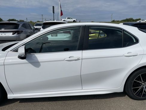 Used 2023 Toyota Camry SE image 31