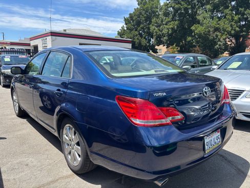 Used 2006 Toyota Avalon XLS FWD image 6