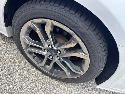 Used 2020 Ford Fusion Titanium FWD image 10