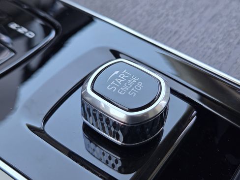 New 2026 Volvo XC90 B6 Ultra w/ Protection Package image 24