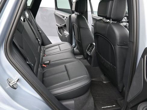 New 2026 Porsche Macan AWD/4WD image 19